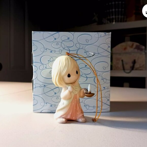Precious Moments Other - Precious Moments May Your Faith Light the Way Figurine 910001 Boxed, 2008